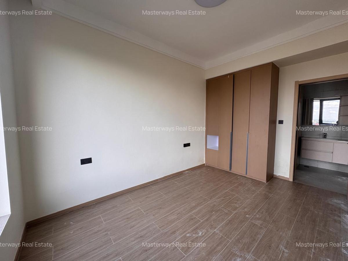 1 Bed Apartment with Gym at Riverside Drive - 4