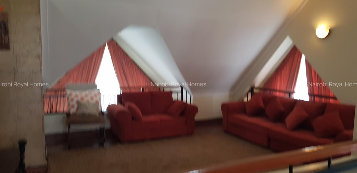 5 Bed Townhouse with En Suite at Off Convent Drive - 16