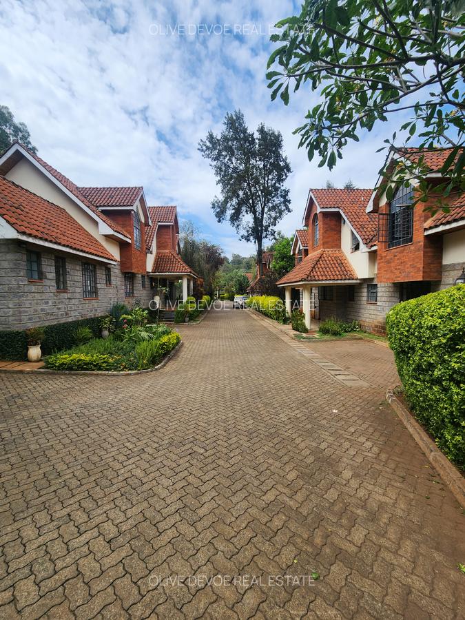 4 Bed Townhouse with En Suite in Lavington - 1