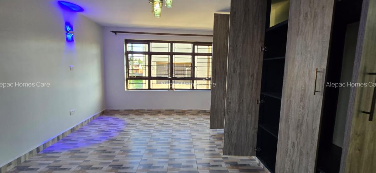 5 Bed House with En Suite at Varsityville - 11