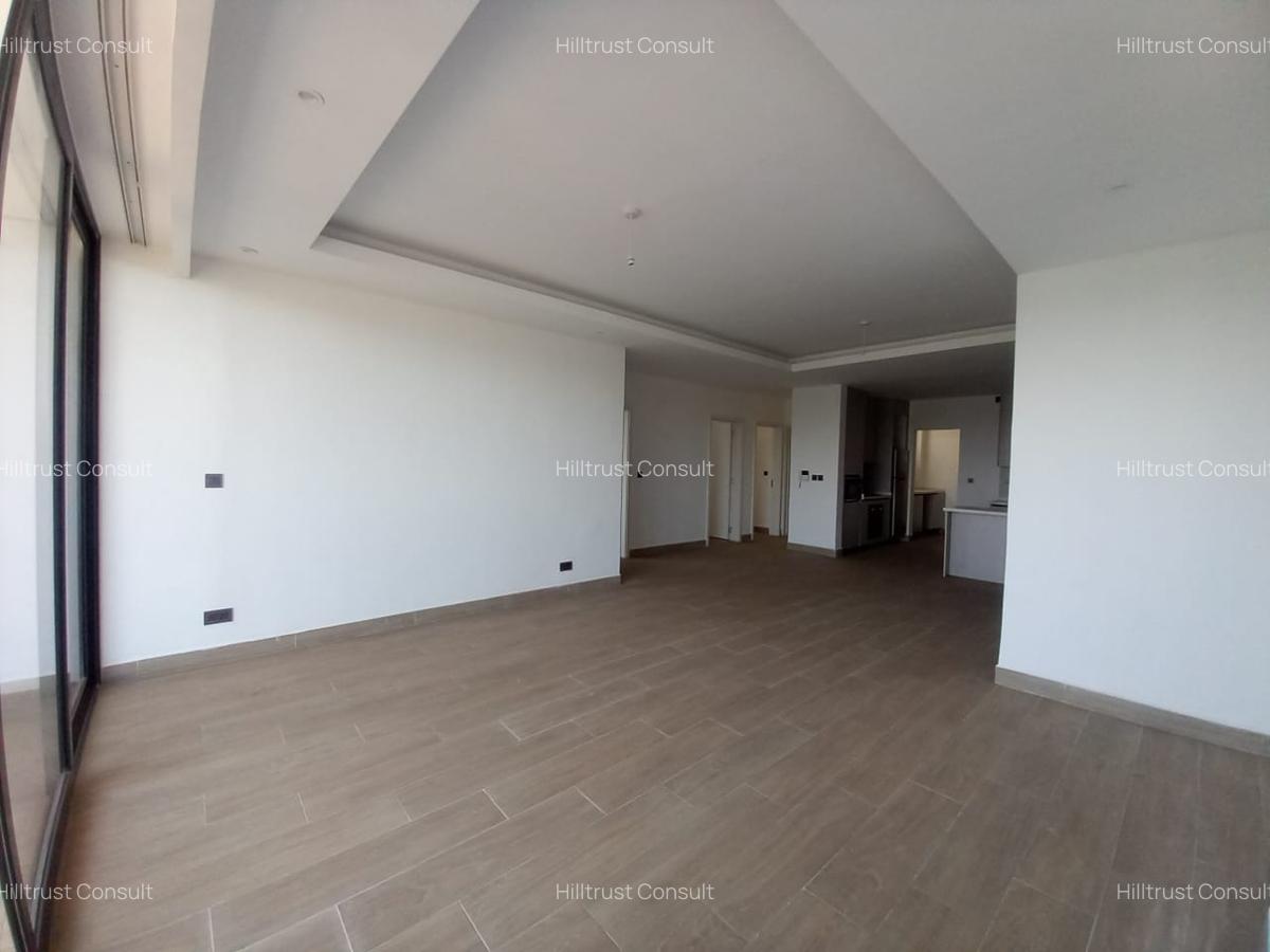 3 Bed Apartment with En Suite in Riverside - 10