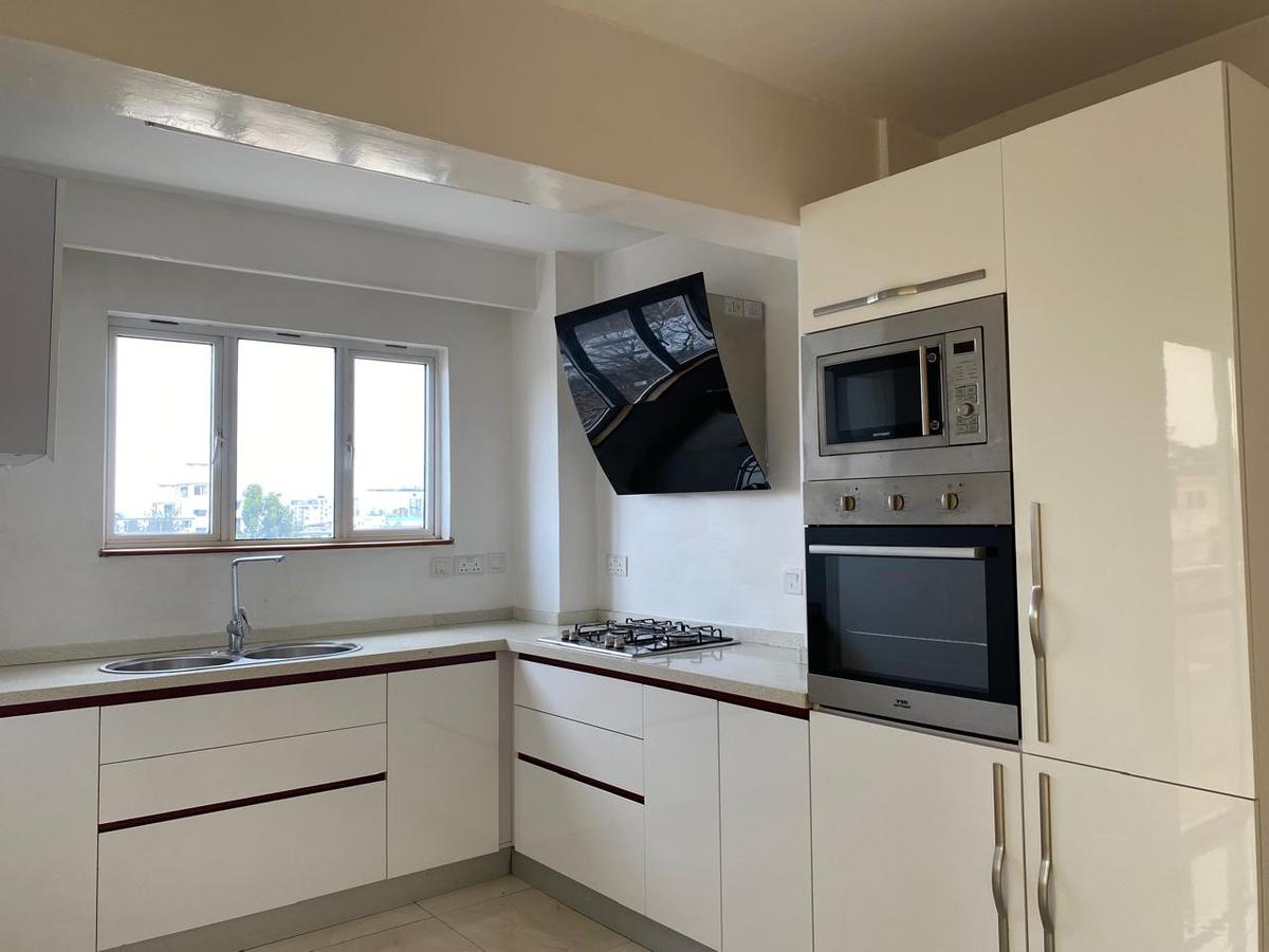 2 Bed Apartment with En Suite in Westlands Area - 8