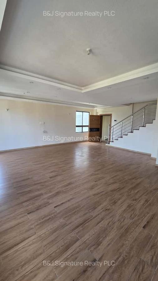 Serviced 5 Bed Apartment with En Suite in Parklands - 1