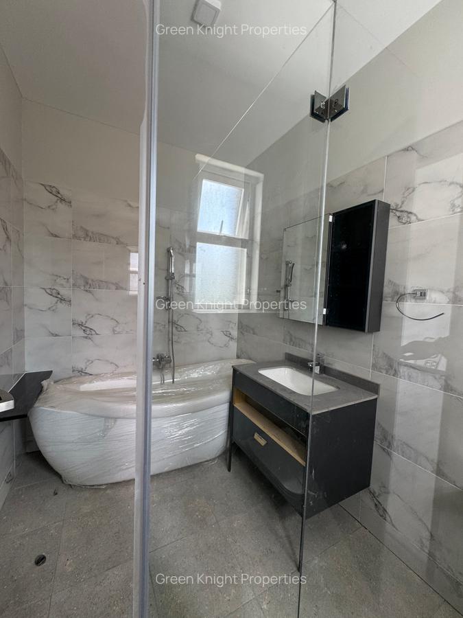 Serviced 3 Bed Apartment with En Suite in Riverside - 17