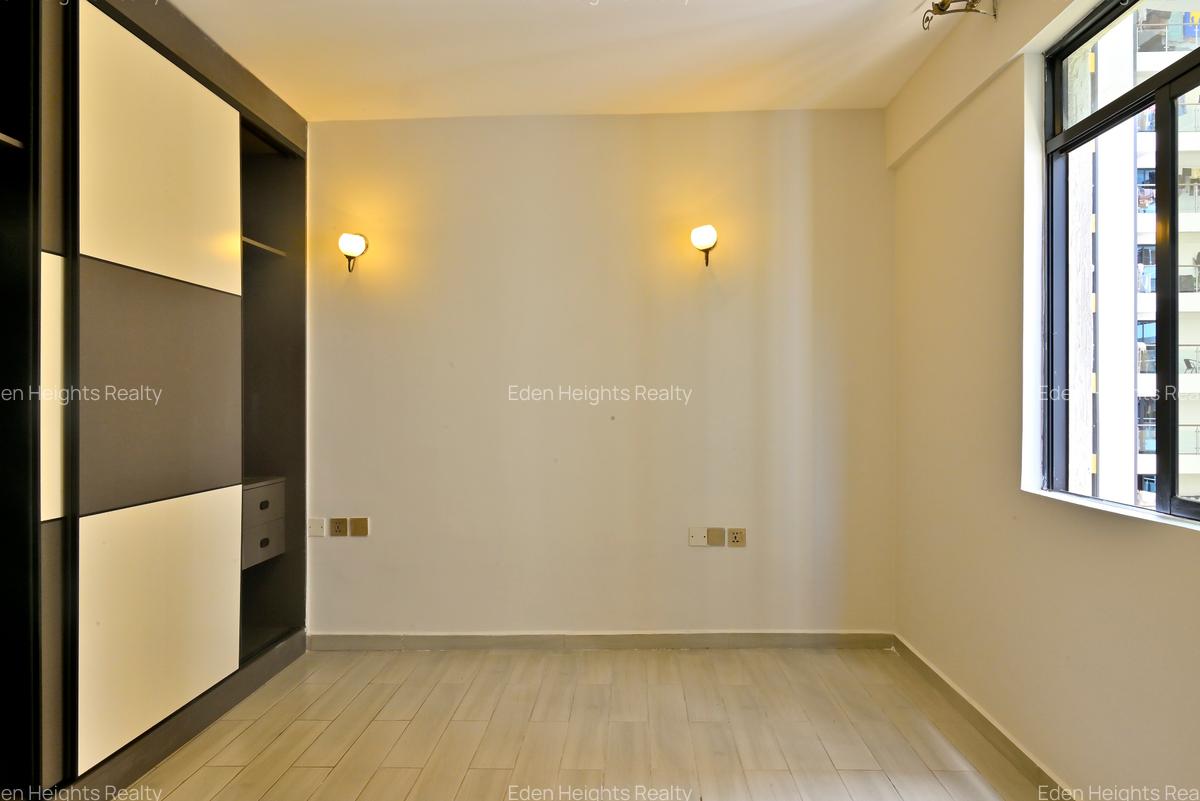 2 Bed Apartment with En Suite at Othaya Road - 12