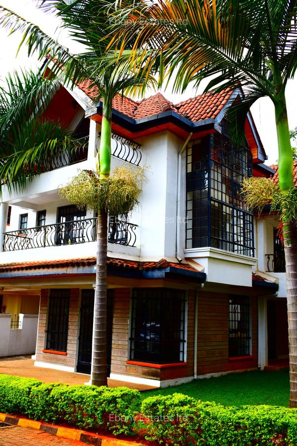 5 Bed Townhouse with En Suite in Lavington - 4
