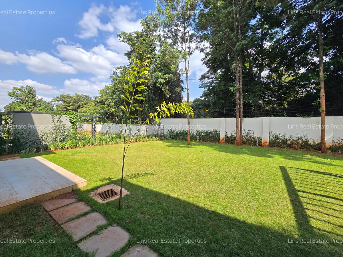 5 Bed Townhouse with En Suite in Runda - 5