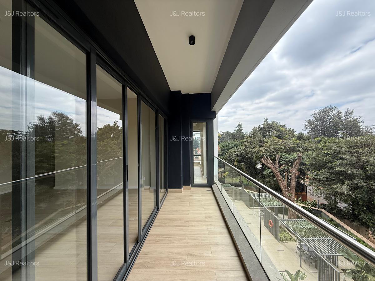 2 Bed Apartment with En Suite in Riverside - 1