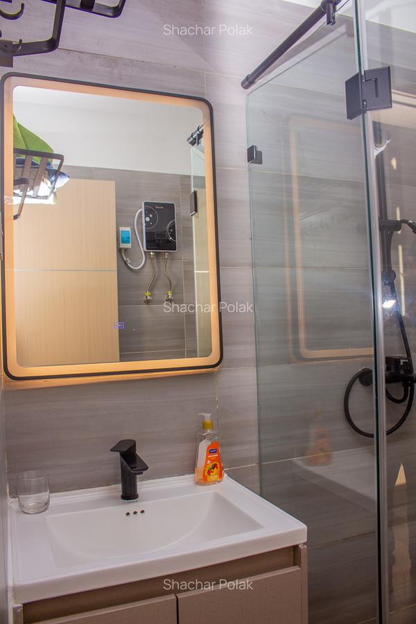 2 Bed Apartment with Swimming Pool at Hatheru Road - 9