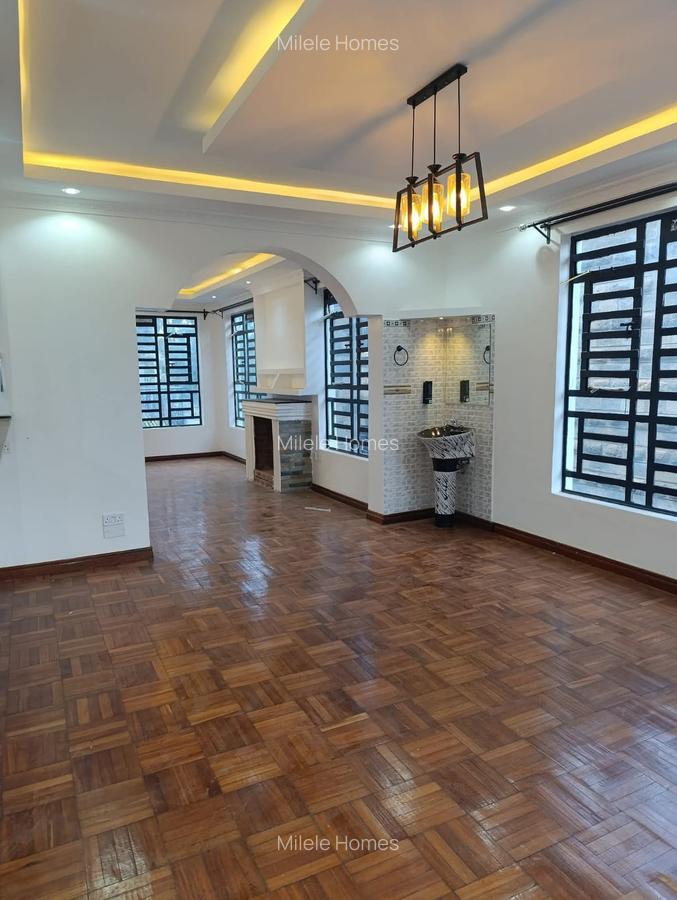 5 Bed Villa with En Suite at Mimosa Drive - 4