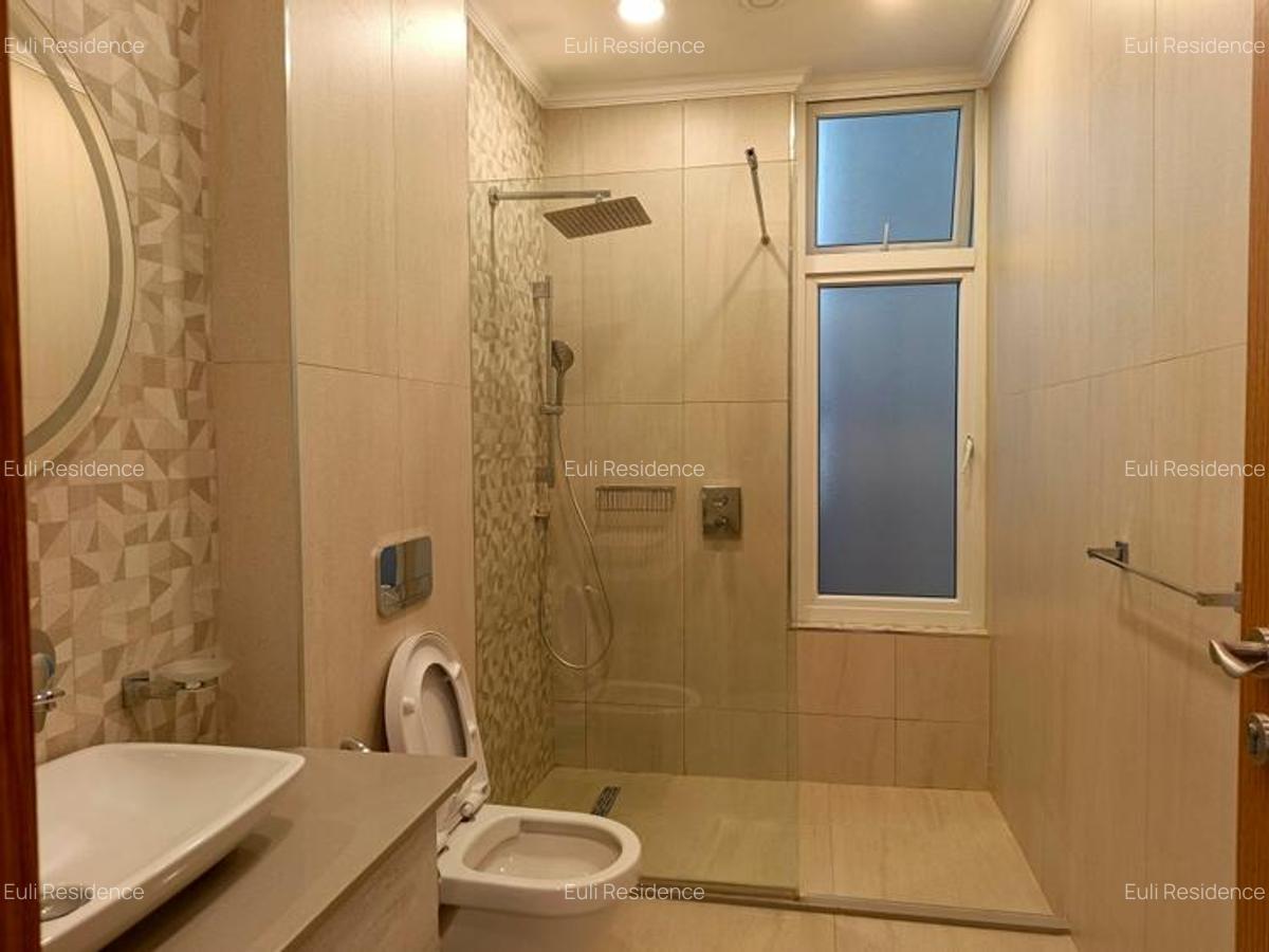 3 Bed Apartment with En Suite at City Park Drive - 4
