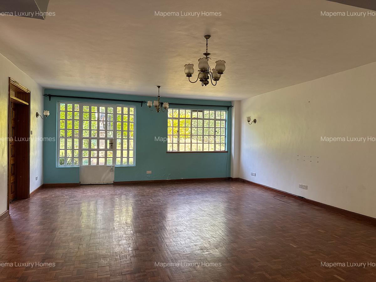 5 Bed House with En Suite at Hardy Area - 11