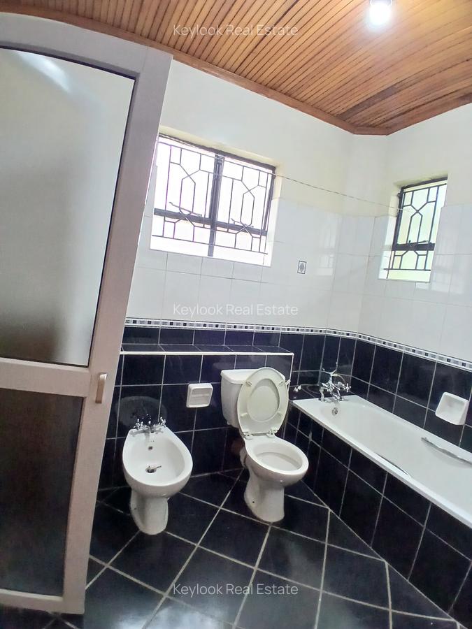 4 Bed Townhouse with En Suite at Lavington Green - 8