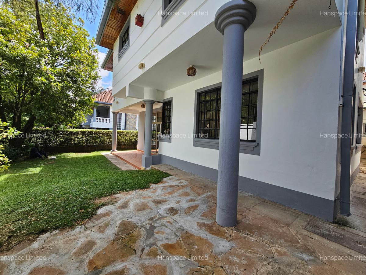 4 Bed Villa with En Suite at Kaputei Road - 2