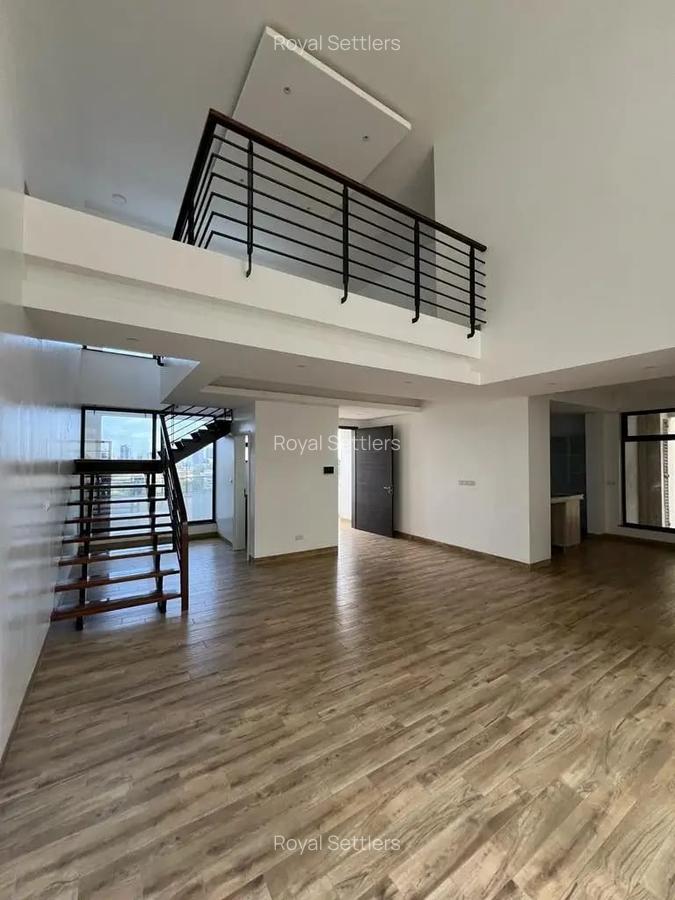 4 Bed Apartment with En Suite at Riverside Drive - 16