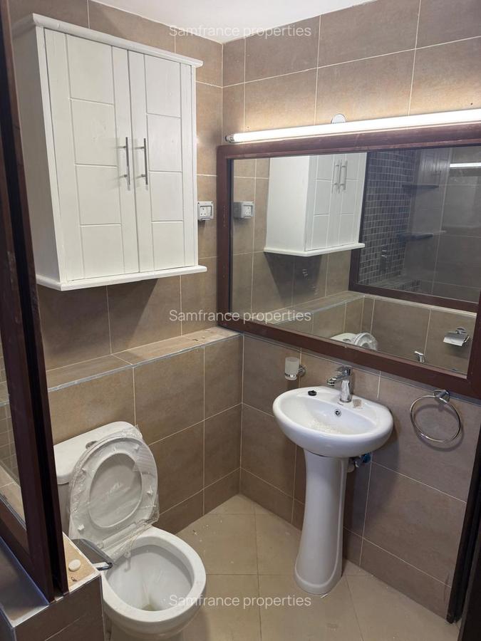 5 Bed Townhouse with En Suite at Greenwood - 15