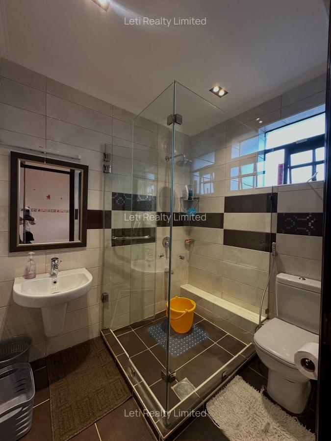 5 Bed Townhouse with En Suite in Kitisuru - 17