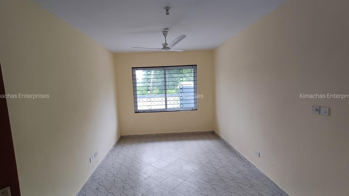 2 Bed Apartment with En Suite at Mtwapa Town - 17