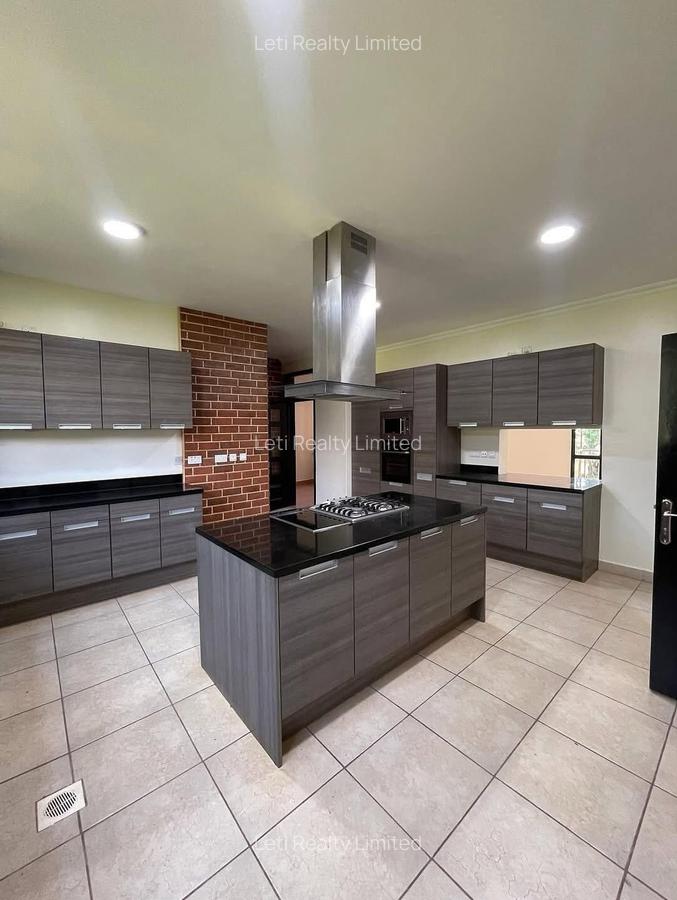 5 Bed Townhouse with En Suite in Karen - 4