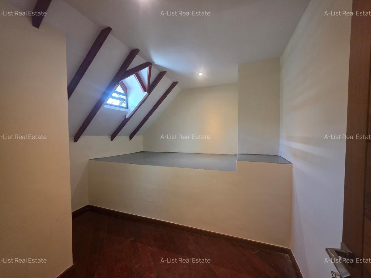 5 Bed Townhouse with En Suite at Convent Drive - 14