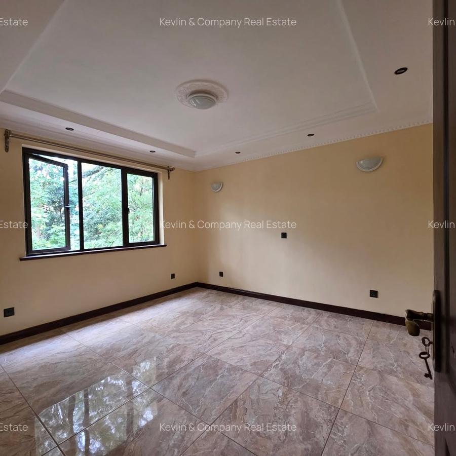 5 Bed Villa with En Suite in Lavington - 19