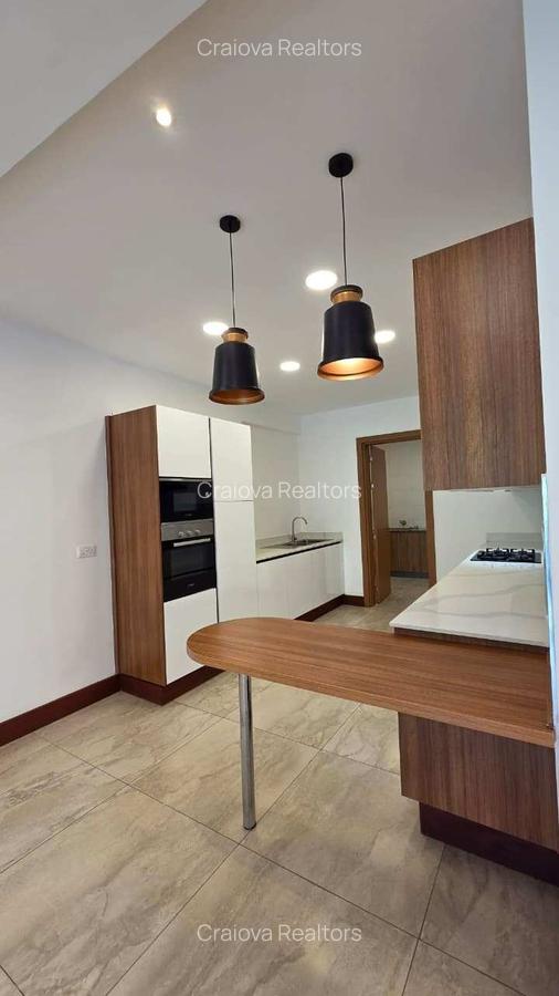 2 Bed Apartment with En Suite at City Drive - 6