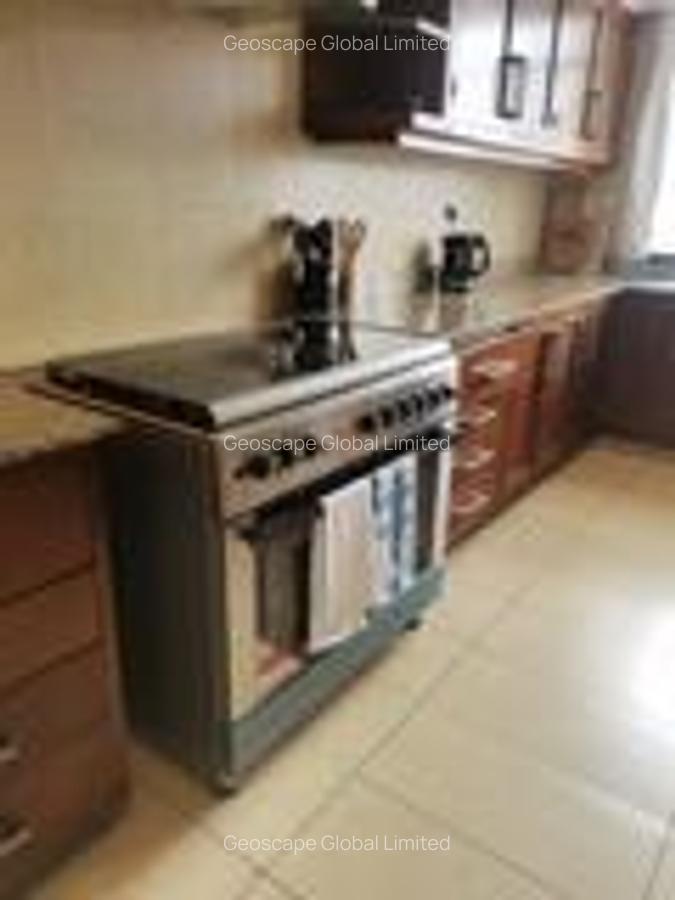 Furnished 3 Bed Apartment with En Suite in Riverside - 6