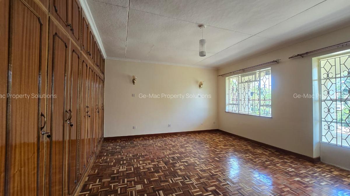 5 Bed House with En Suite in Loresho - 10