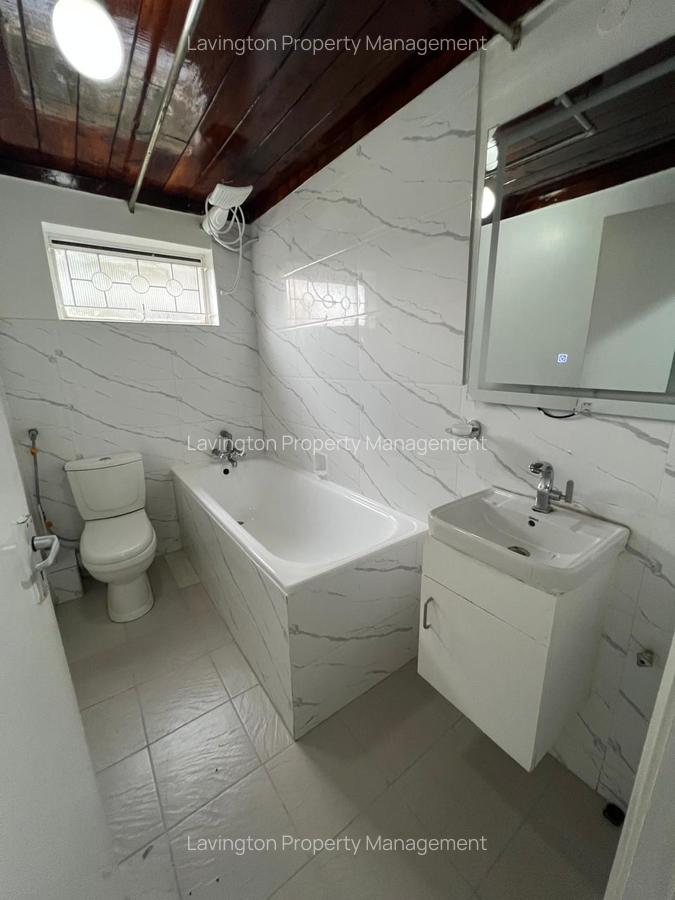 4 Bed House with En Suite at Lavington Green - 11