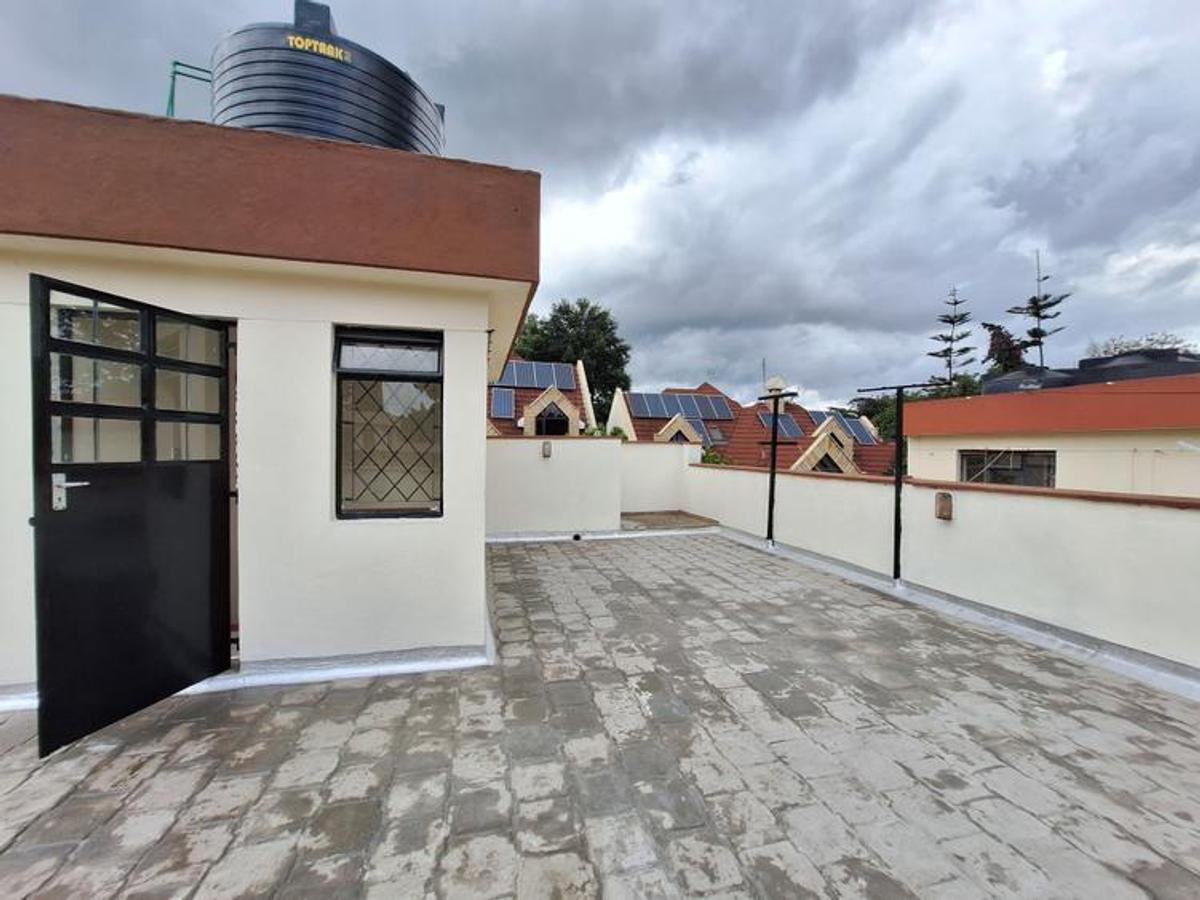 4 Bed Townhouse with En Suite at Lavington Green - 14