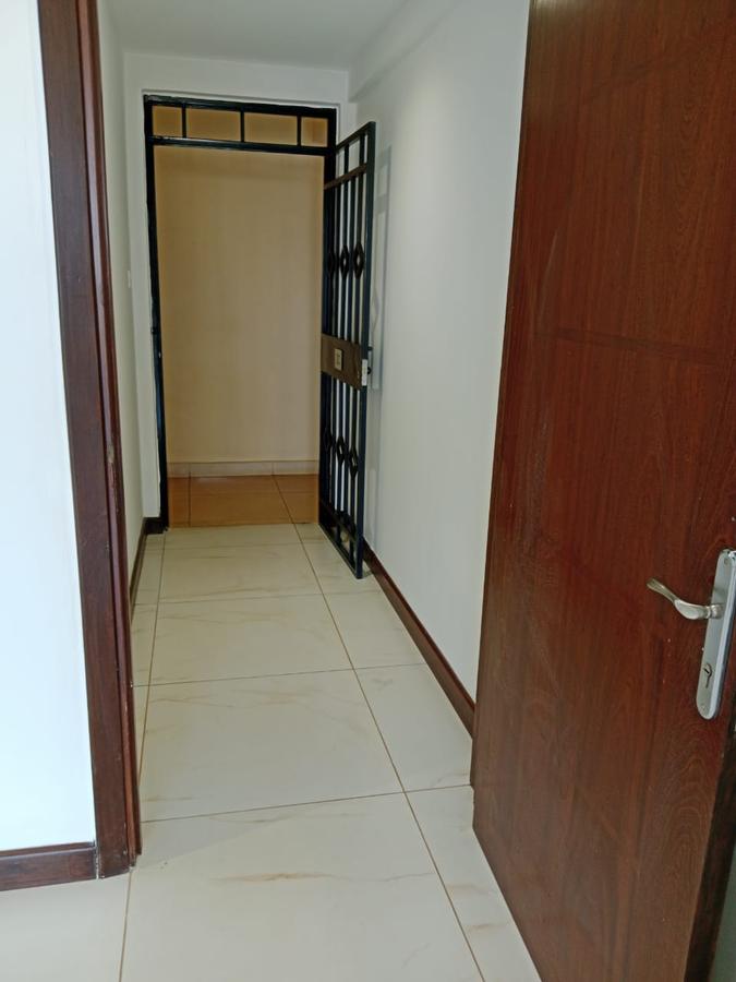 2 Bed Apartment with En Suite in General Mathenge - 13