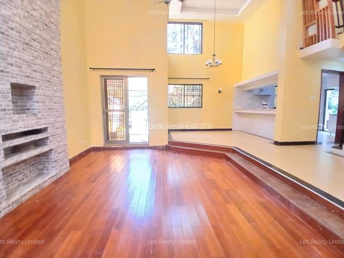 5 Bed Townhouse with En Suite in Lavington - 4