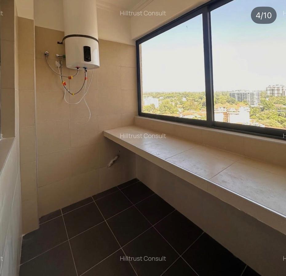 2 Bed Apartment with En Suite in Brookside - 6