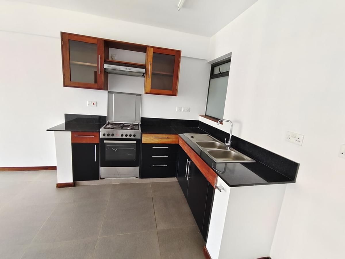 1 Bed Apartment with En Suite in Riverside - 5