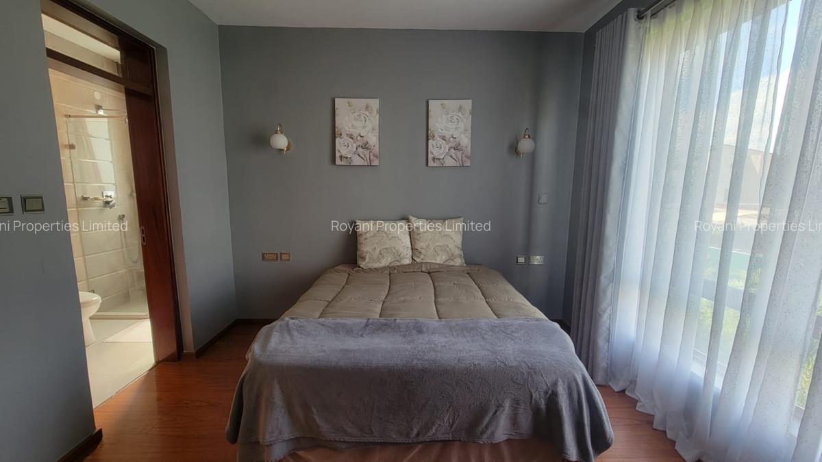 4 Bed House with En Suite in Runda - 11