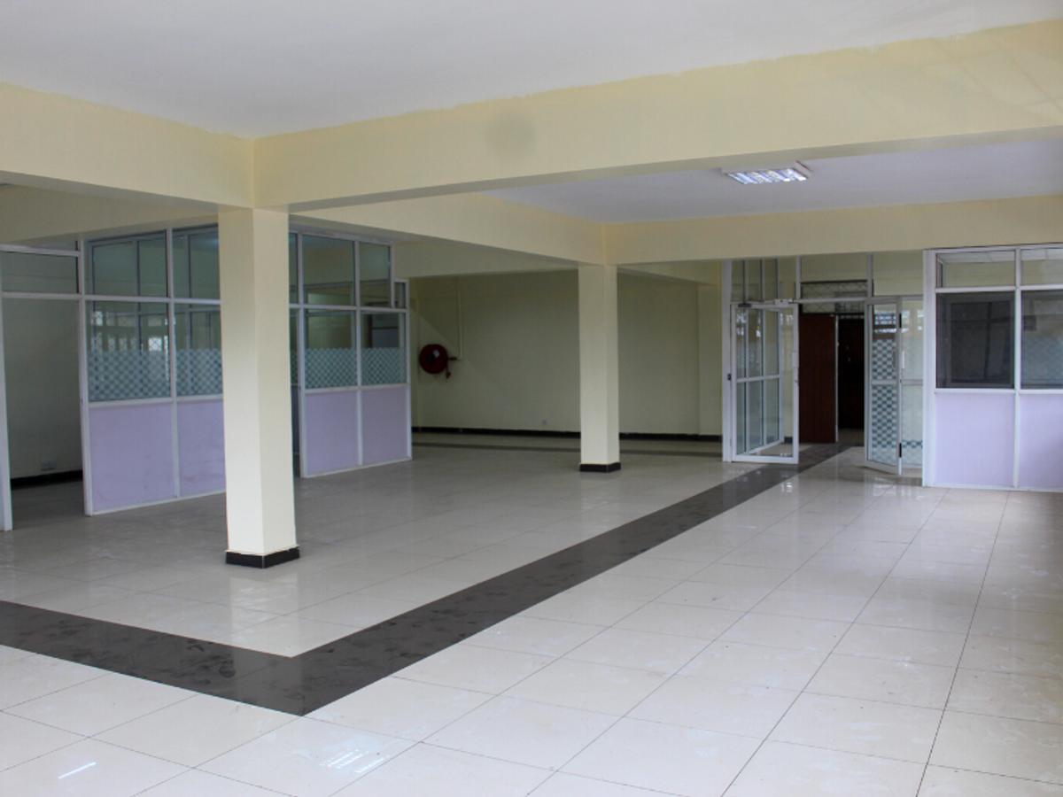 Commercial Property with Parking in Ruaraka - 4