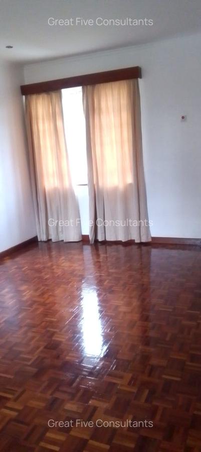 5 Bed Villa with En Suite in Runda - 10