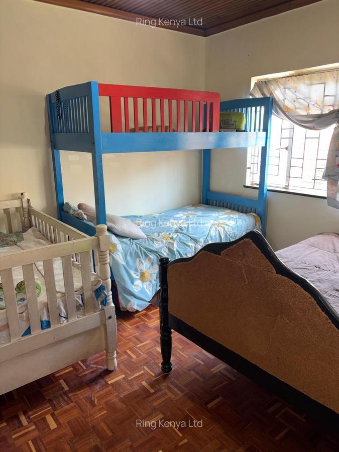 4 Bed House with En Suite in Lavington - 13