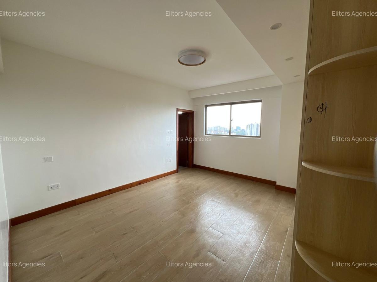 4 Bed Apartment with En Suite at Othaya Road - 11