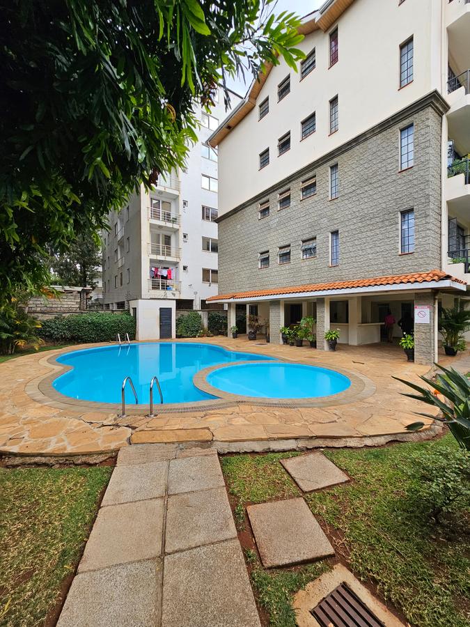 3 Bed Apartment with En Suite at Lavington - 1