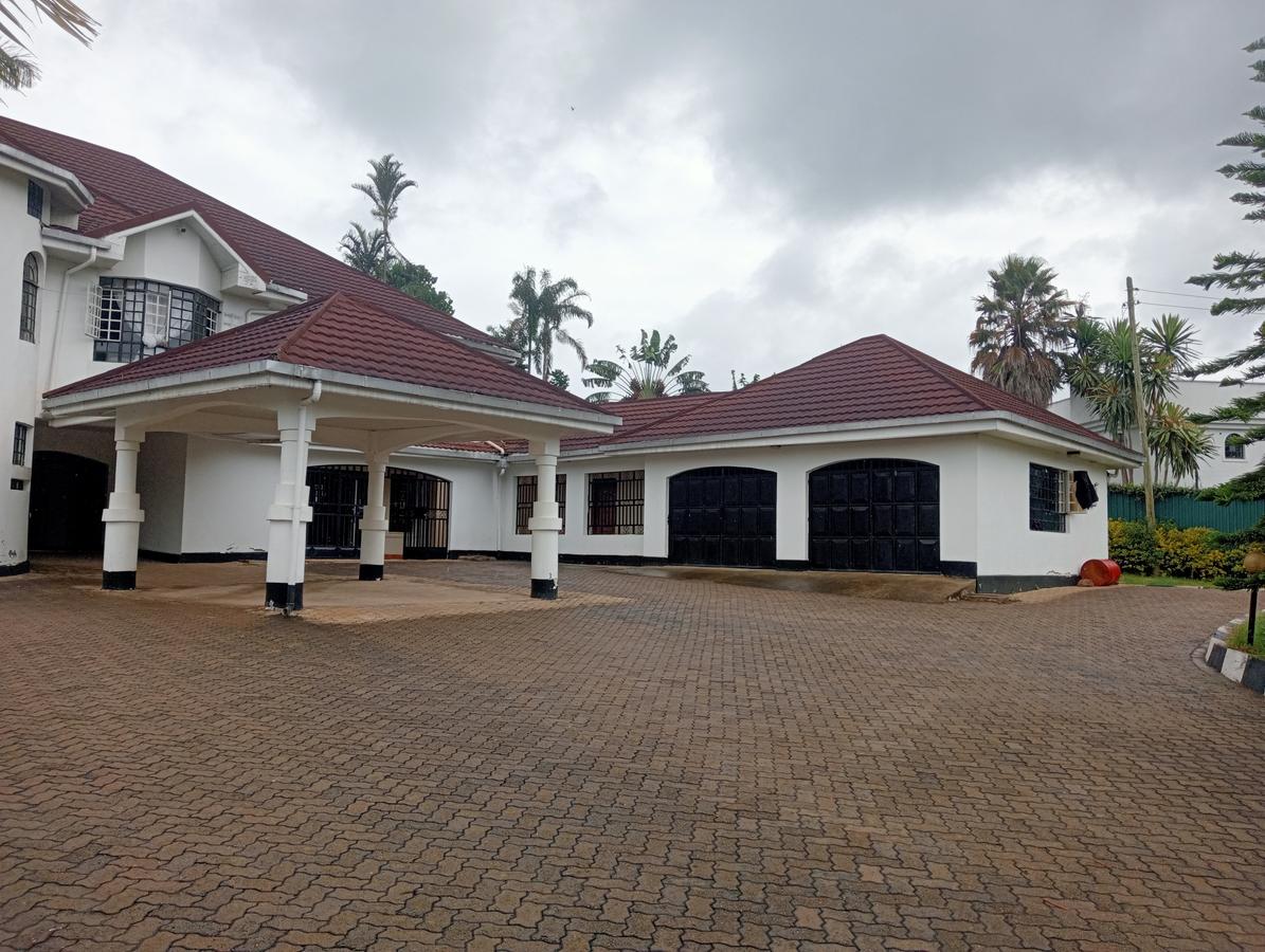 5 Bed House with En Suite at Nyari Central - 8