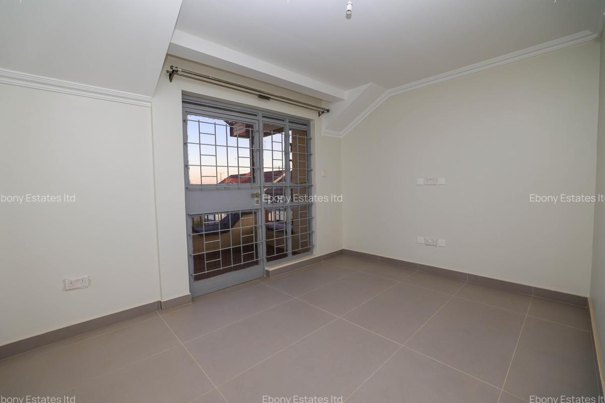 5 Bed Townhouse with En Suite at Enkasiti Kimalat - 5