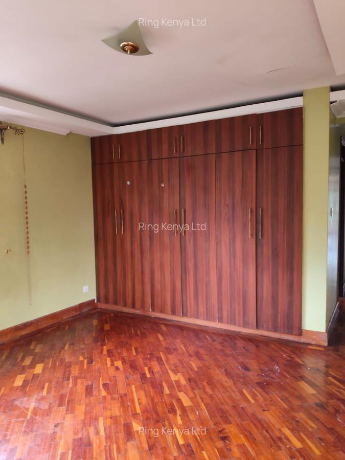 4 Bed House with En Suite in Runda - 12