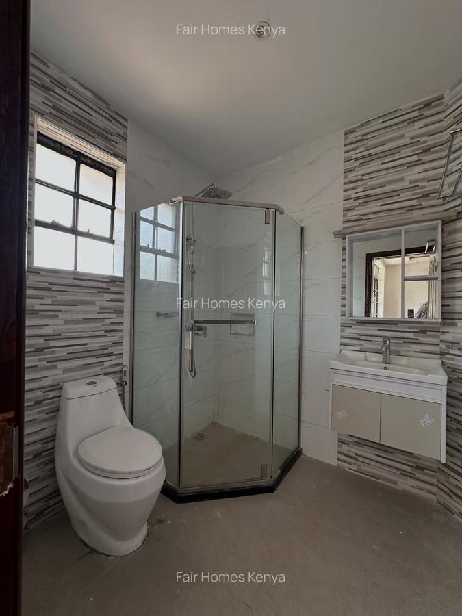 4 Bed Townhouse with En Suite at James Gichuru - 12