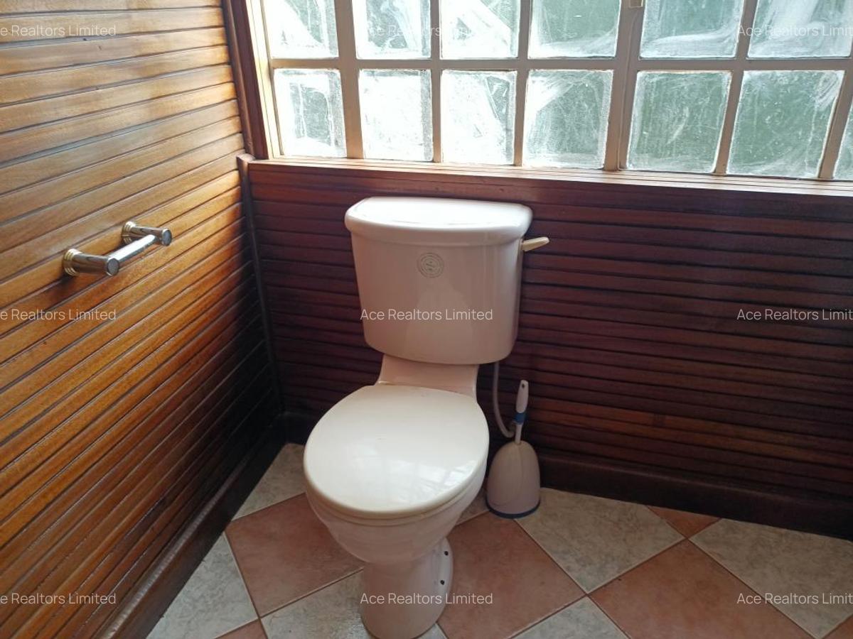 6 Bed House with En Suite at Near Muthaiga Golf Club Nairobi - 10