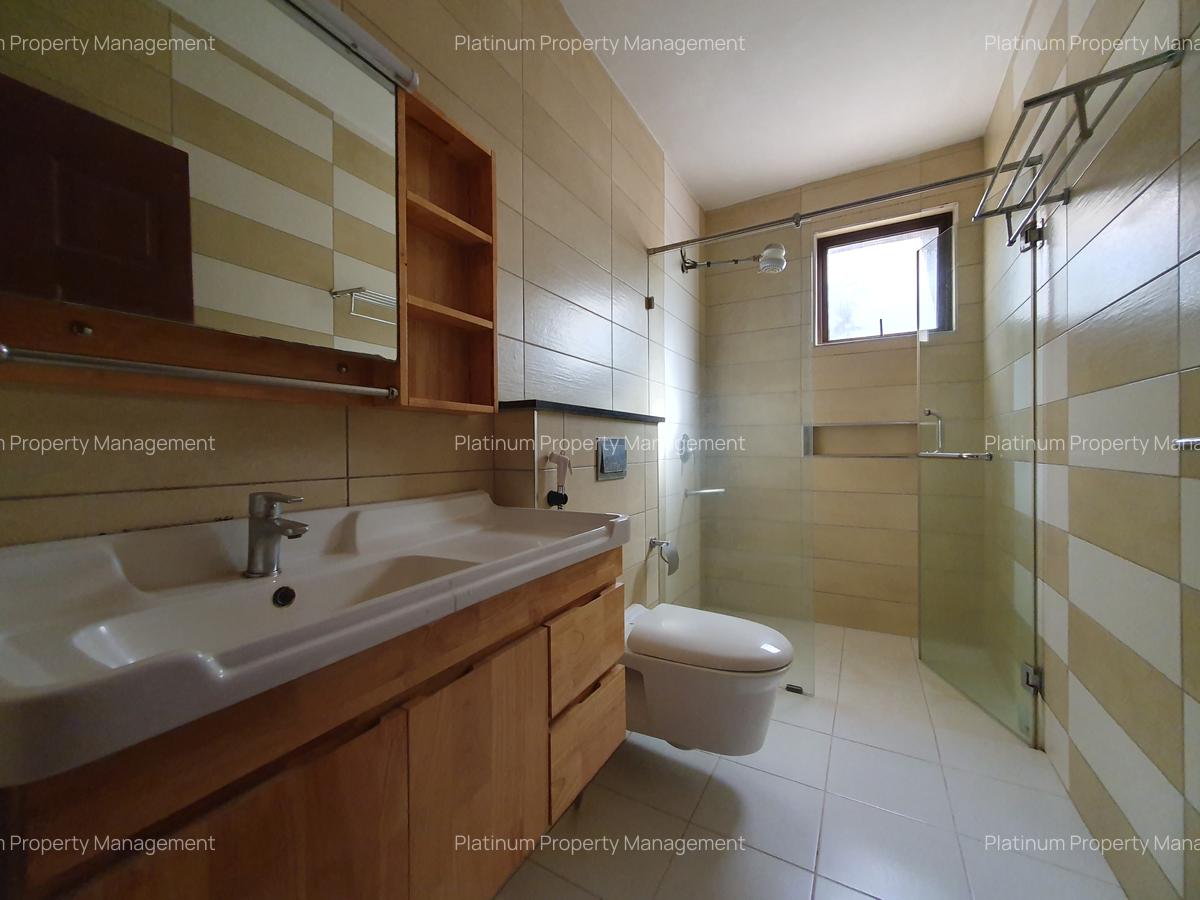 2 Bed Apartment with En Suite in Parklands - 6