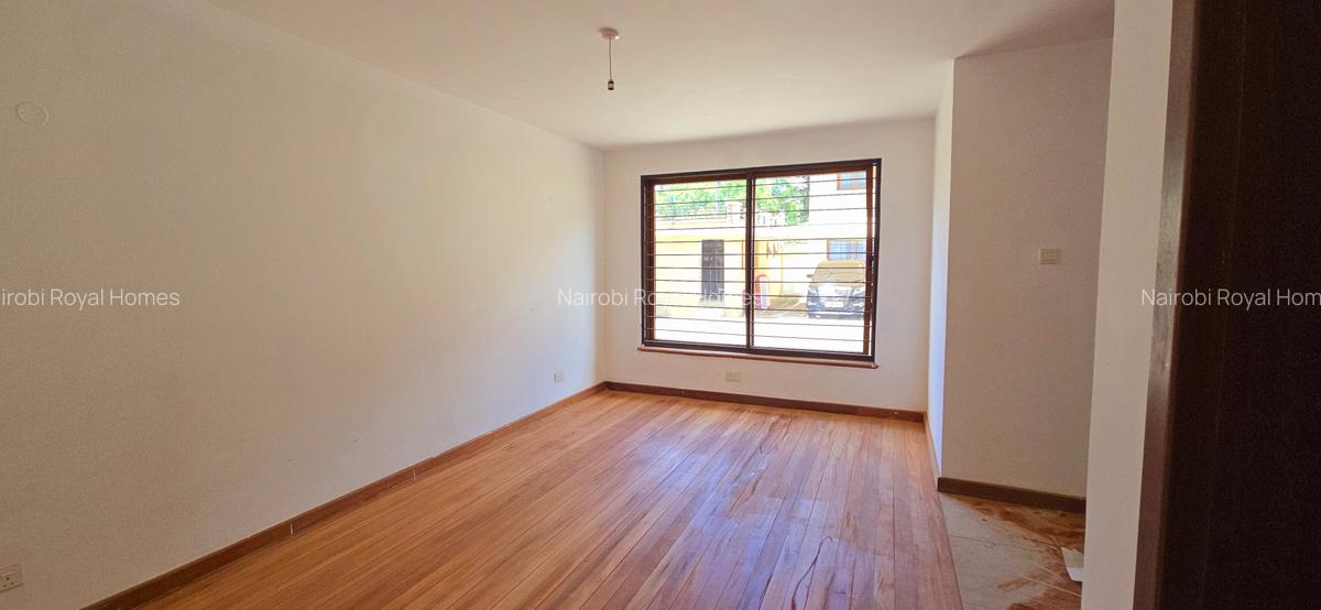 4 Bed Townhouse with En Suite at Convent Drive - 10