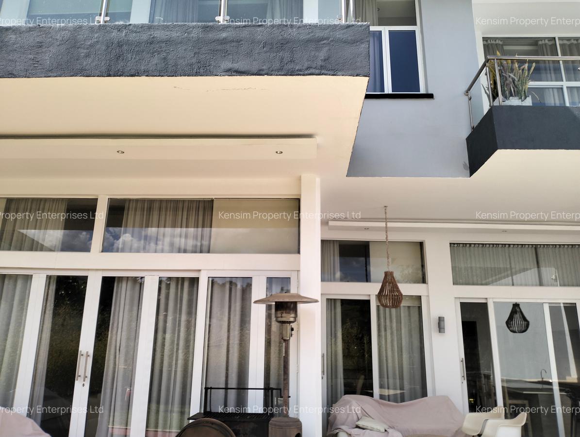 4 Bed Townhouse with En Suite in Spring Valley - 9