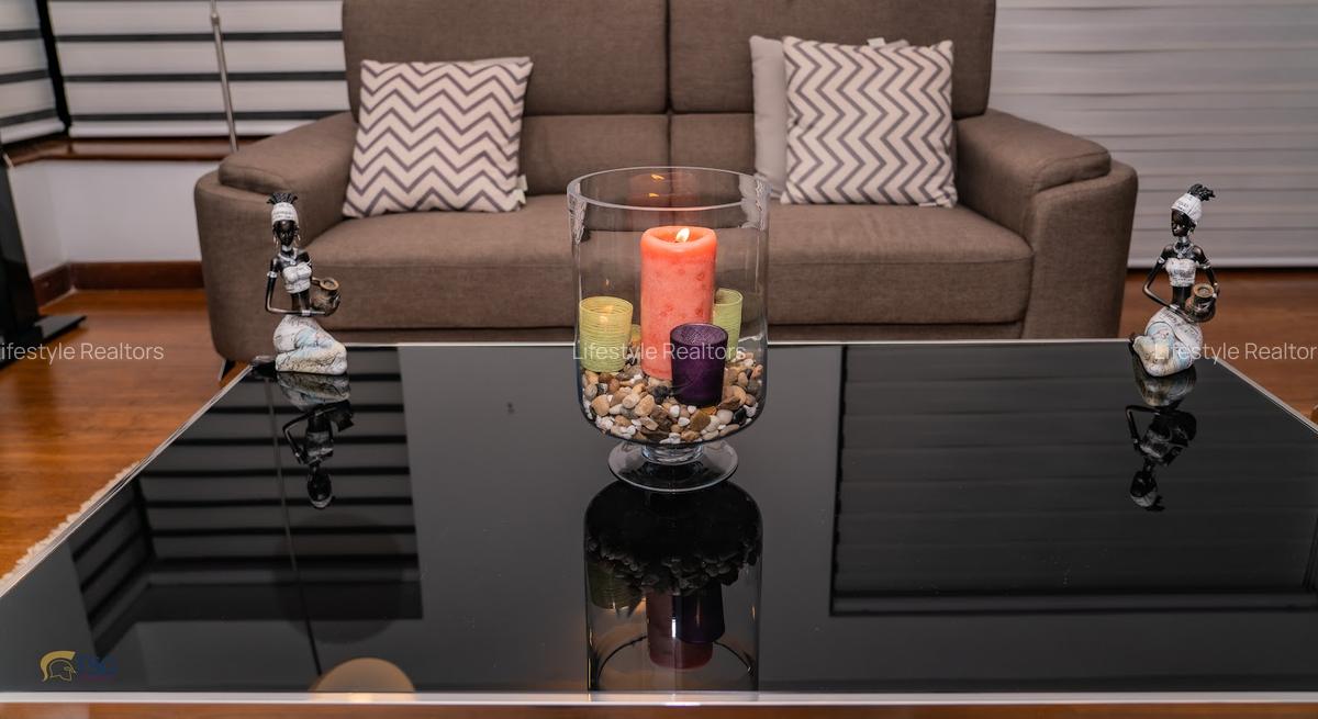 Serviced 2 Bed Apartment with En Suite at Wood Avenue - 7