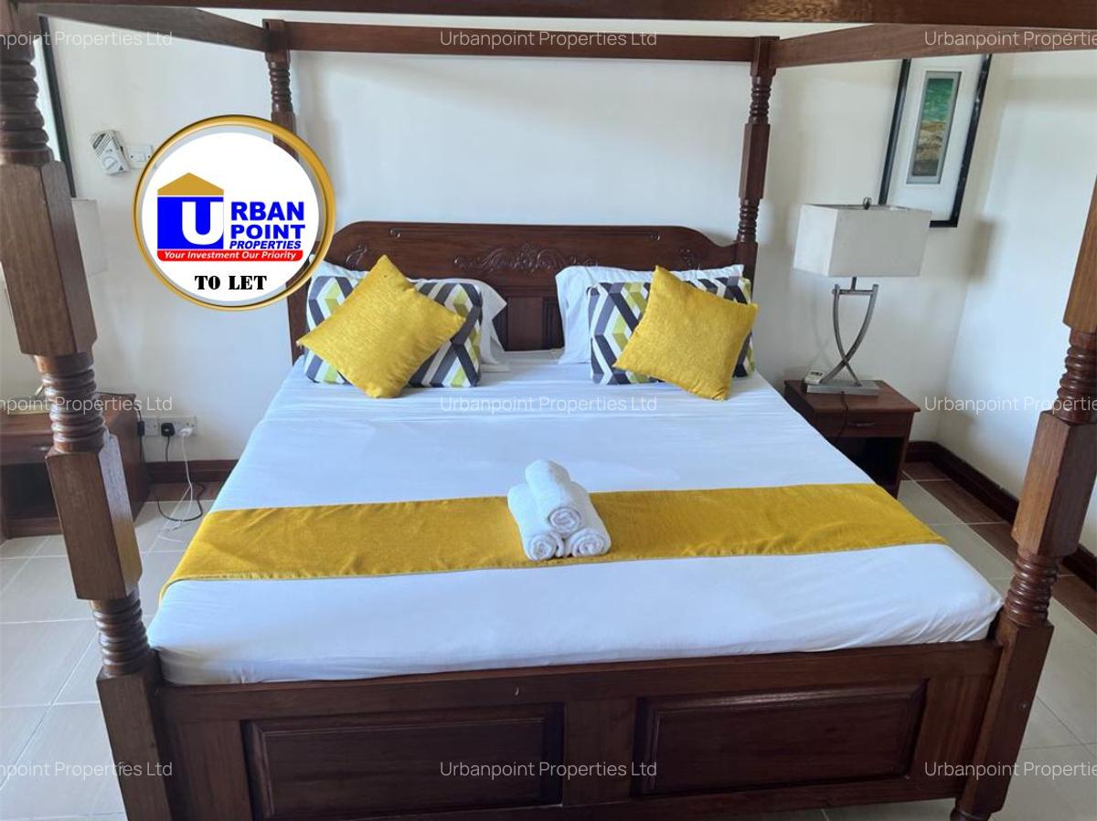 Serviced 2 Bed Apartment with En Suite in Nyali Area - 17